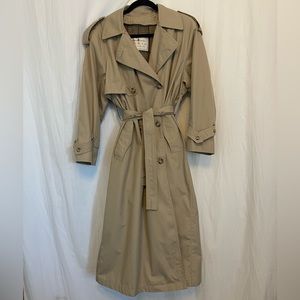 Vintage London Fog Towne Tan Trench Coat - Plaid Wool Insert - Size 6